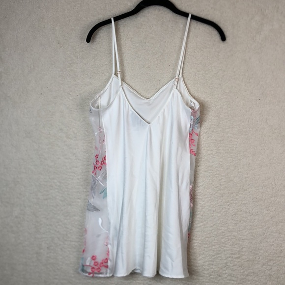 NWOT INC International Concepts Intimates White Sheer Panel Nightie SIZE XS - Picture 9 of 9